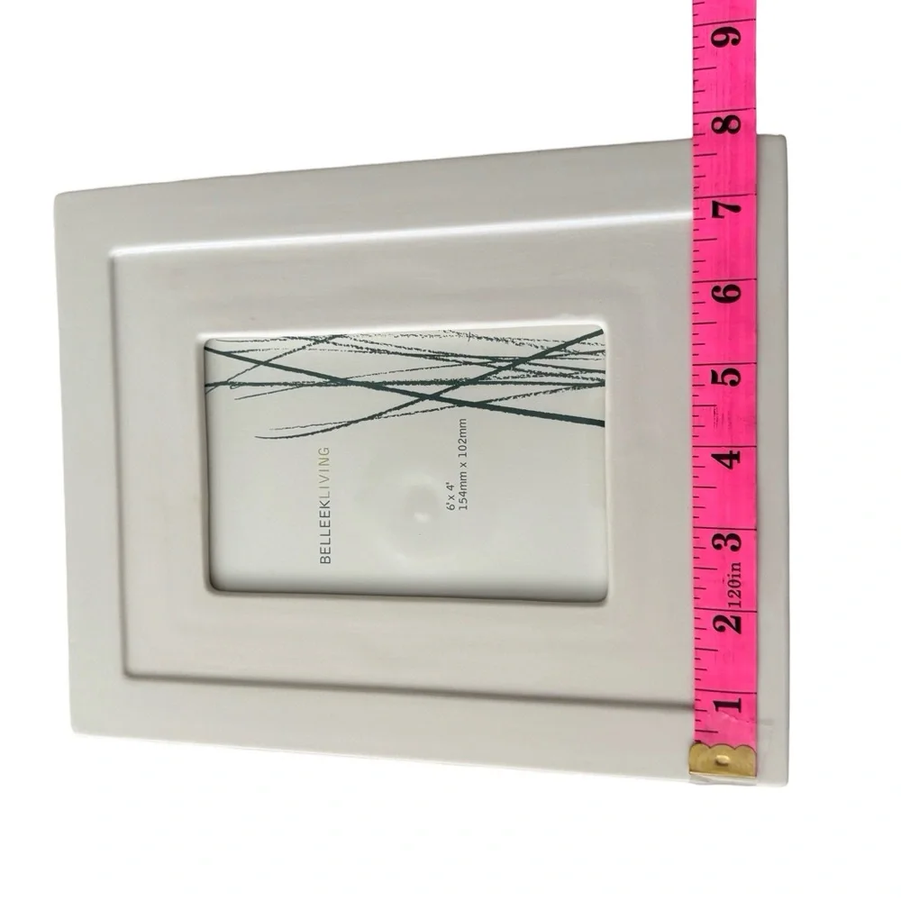 (NWB) Belleek Living Beautiful 6 x 4 Stepped Frame Offwhite